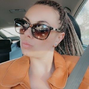 Meet your Posher, Ala